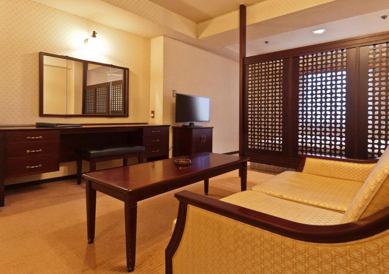 Grand Annex Hotel